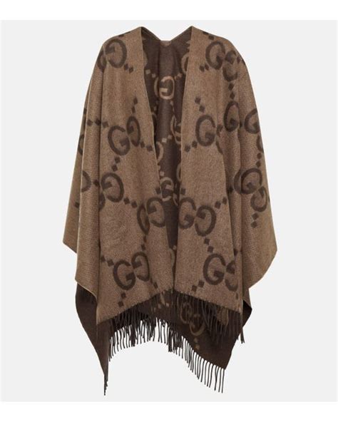 Reversible jumbo GG cashmere cape in beige and dark brown